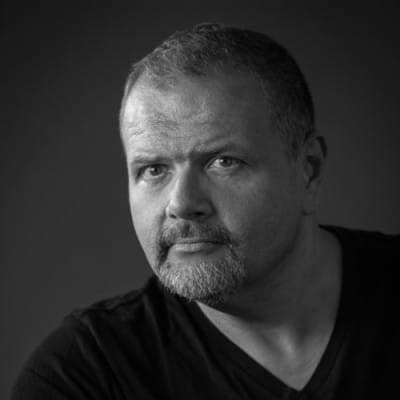 brett Johnson headshot